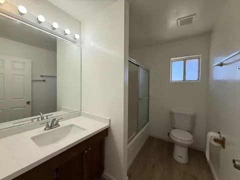 Bath - 1176 Belfield Blvd, Landers, CA 92285 photo 2 of 3