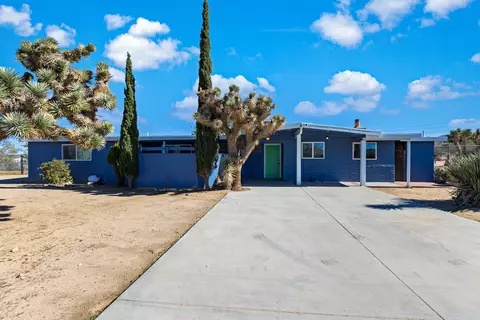 Exterior - 7517 Alaba Ave, Yucca Valley, CA 92284 photo 2 of 11