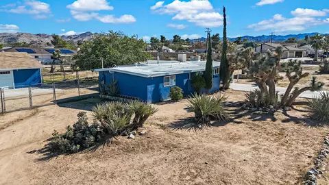 View/Area - 7517 Alaba Ave, Yucca Valley, CA 92284 photo 3 of 7