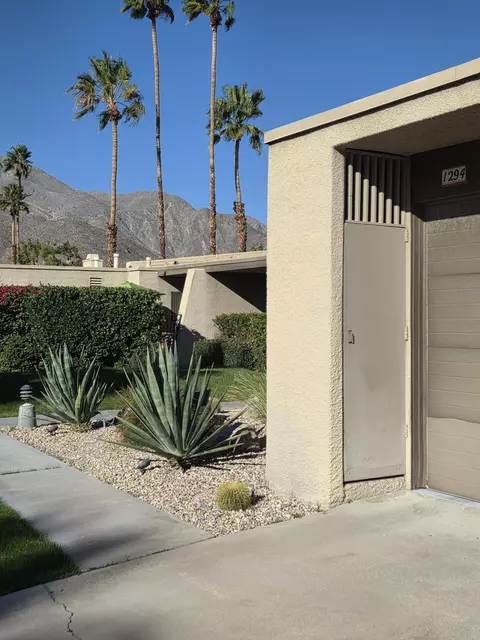 1294 Tiffany Cir N, Palm Springs, CA 92262
