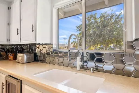 Kitchen - 6451 Red Bluff Ave, Yucca Valley, CA 92284 photo 2 of 7