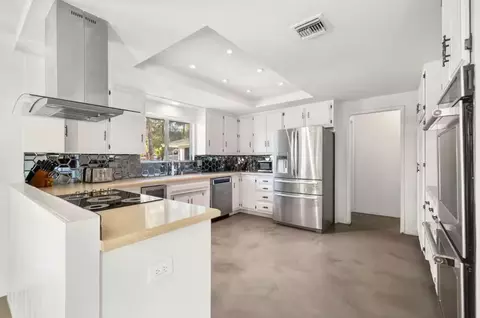 Kitchen - 6451 Red Bluff Ave, Yucca Valley, CA 92284 photo 3 of 7