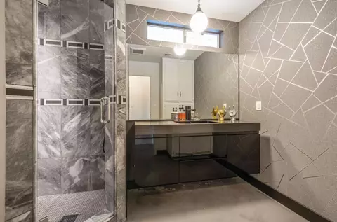 Bath - 6451 Red Bluff Ave, Yucca Valley, CA 92284 photo 3 of 6