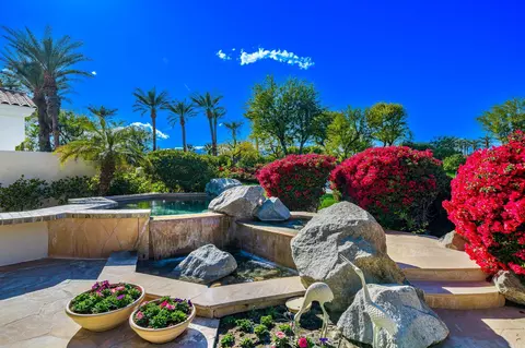 525 Indian Ridge Dr, Palm Desert, CA 92211