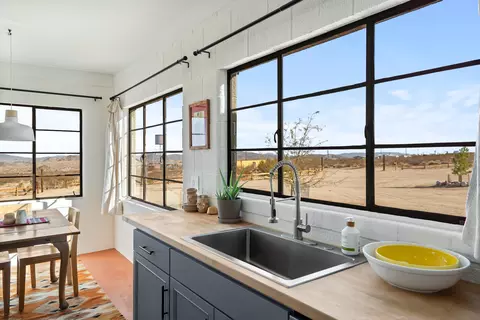Kitchen - 52079 Ocotillo Rd, Johnson Valley, CA 92285 photo 5 of 6