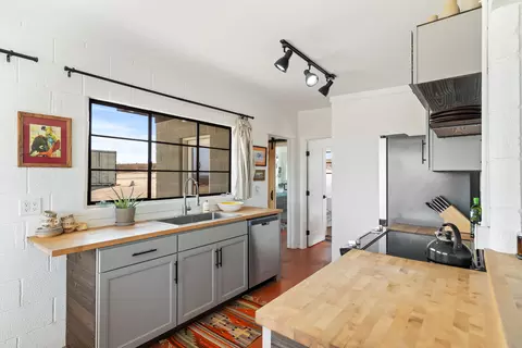 Kitchen - 52079 Ocotillo Rd, Johnson Valley, CA 92285 photo 2 of 6