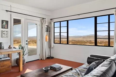 Living - 52079 Ocotillo Rd, Johnson Valley, CA 92285 photo 5 of 7