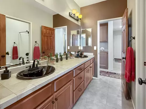 Bath - 79970 Camden Dr, Indio, CA 92203 photo 1 of 4