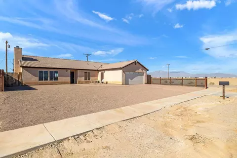 1967 Sterling Ave, Thermal, CA 92274