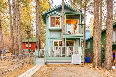 524 W Rainbow Blvd, Big Bear City, CA 92314
