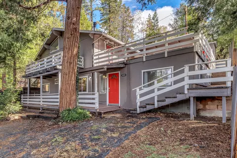 55305 S Circle Dr, Idyllwild, CA 92549