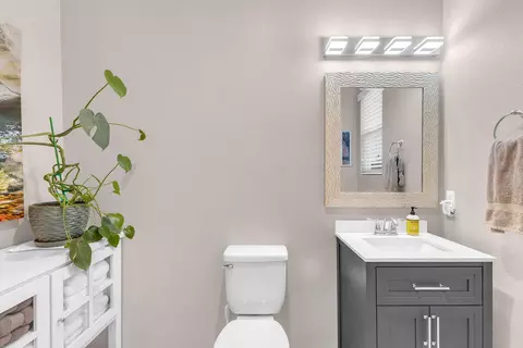 Bath - 42795 Ponte Ct, Indio, CA 92203 photo 7 of 7