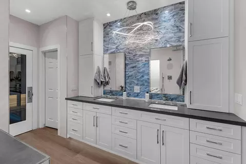 Bath - 42795 Ponte Ct, Indio, CA 92203 photo 2 of 7