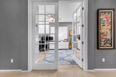Entry Way - 42795 Ponte Ct, Indio, CA 92203 photo 3 of 5
