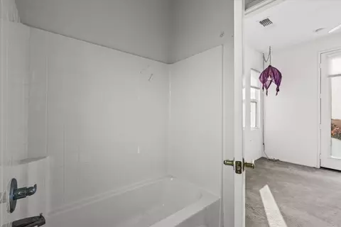 Bath - 82707 Scenic Dr, Indio, CA 92201 photo 3 of 3