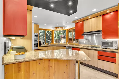 Kitchen - 24700 Forest Dr, Idyllwild, CA 92549 photo 1 of 8