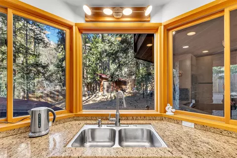 Kitchen - 24700 Forest Dr, Idyllwild, CA 92549 photo 6 of 8
