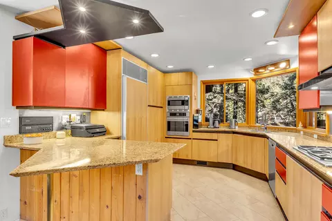 Kitchen - 24700 Forest Dr, Idyllwild, CA 92549 photo 2 of 8
