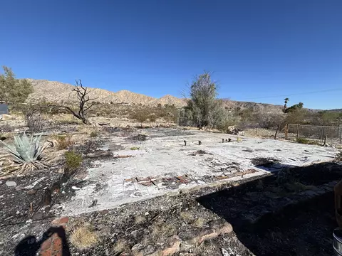 9155 Lanning Ln, Morongo Valley, CA 92256