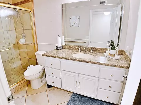 Bath - 82077 Sundown Ct, Indio, CA 92201 photo 1 of 6