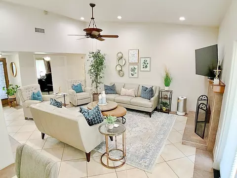 Living - 82077 Sundown Ct, Indio, CA 92201 photo 2 of 3