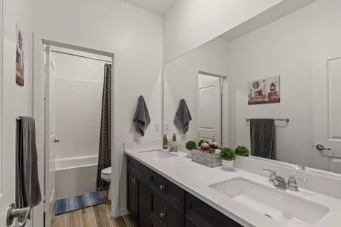 Bath - 40647 Galileo St, Indio, CA 92203 photo 1 of 3