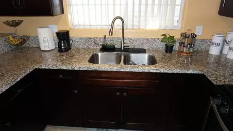 Kitchen - 81077 Francis Ave, Indio, CA 92201 photo 4 of 4