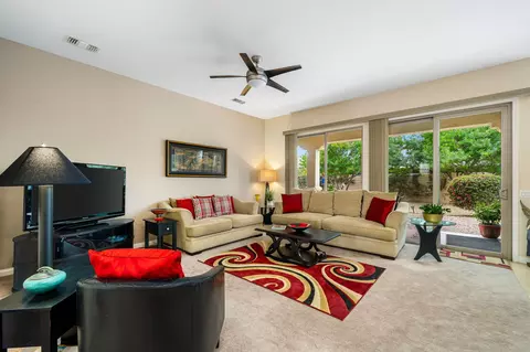 Living - 40147 Calle Ebano, Indio, CA 92203 photo 2 of 4