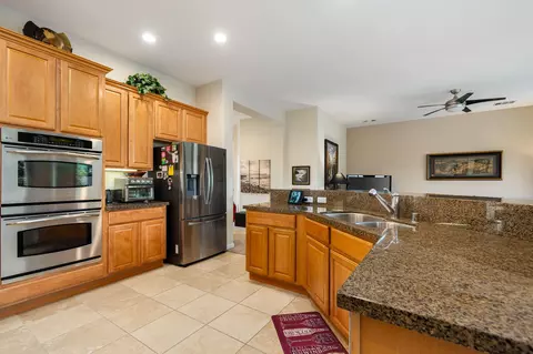Kitchen - 40147 Calle Ebano, Indio, CA 92203 photo 2 of 4