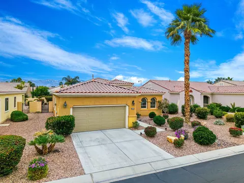 View/Area - 40147 Calle Ebano, Indio, CA 92203 photo 2 of 10