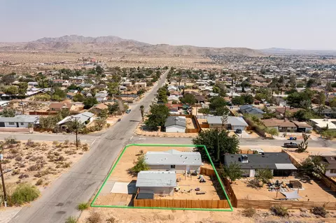 View/Area - 61581 Granada Dr, Joshua Tree, CA 92252 photo 5 of 9