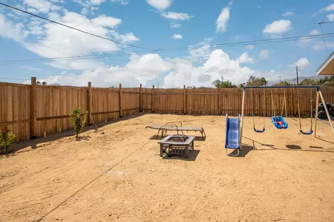 Exterior - 61581 Granada Dr, Joshua Tree, CA 92252 photo 8 of 14