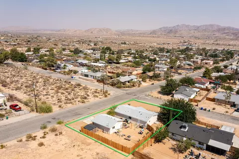 View/Area - 61581 Granada Dr, Joshua Tree, CA 92252 photo 6 of 9