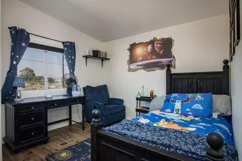 Bedroom - 61581 Granada Dr, Joshua Tree, CA 92252 photo 2 of 2