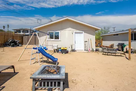 Exterior - 61581 Granada Dr, Joshua Tree, CA 92252 photo 9 of 14