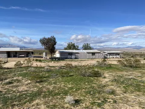 Exterior - 52020 Joshua Tree Rd, Johnson Valley, CA 92285 photo 8 of 16