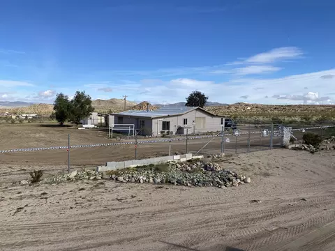 Exterior - 52020 Joshua Tree Rd, Johnson Valley, CA 92285 photo 5 of 16
