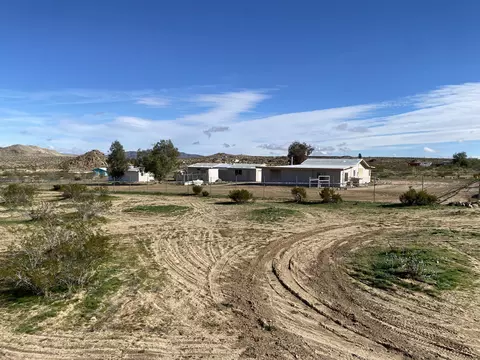 Exterior - 52020 Joshua Tree Rd, Johnson Valley, CA 92285 photo 3 of 16