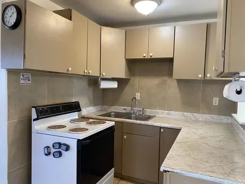 Kitchen - 52020 Joshua Tree Rd, Johnson Valley, CA 92285 photo 1 of 3