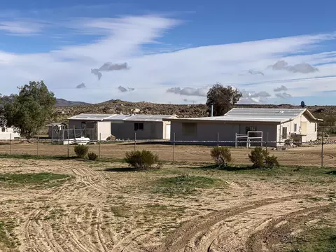Exterior - 52020 Joshua Tree Rd, Johnson Valley, CA 92285 photo 2 of 16