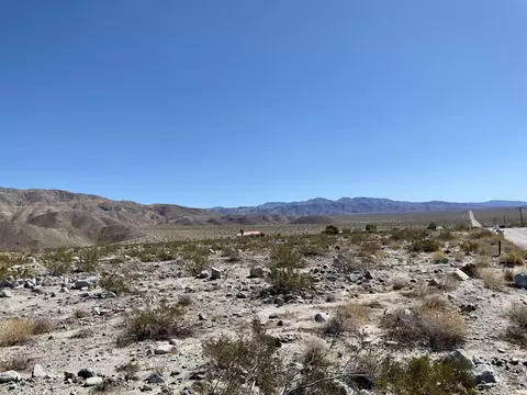 5 Dillon Rd, Desert Hot Springs, CA 92241