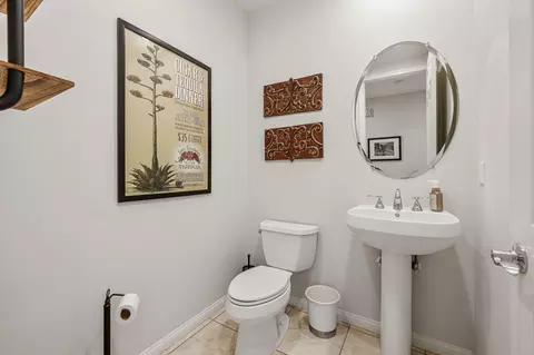 Bath - 39559 Olite Ct, Indio, CA 92203 photo 5 of 8