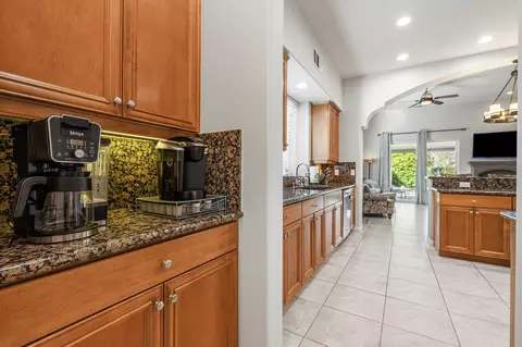Kitchen - 39559 Olite Ct, Indio, CA 92203 photo 4 of 4