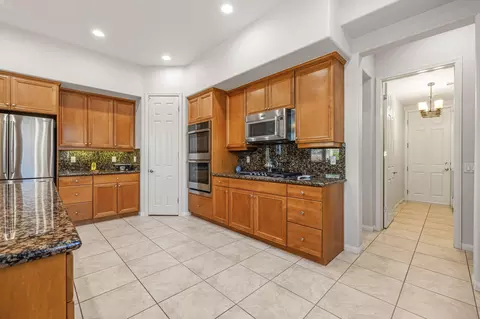 Entry Way - 39559 Olite Ct, Indio, CA 92203 photo 3 of 5