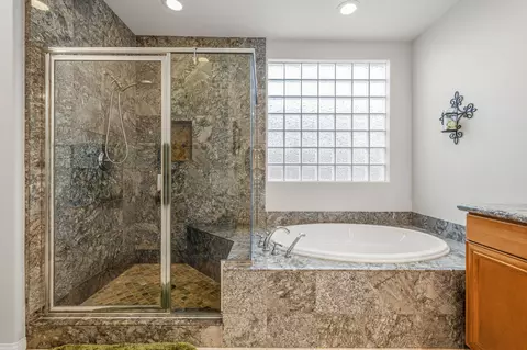 Bath - 39559 Olite Ct, Indio, CA 92203 photo 2 of 8