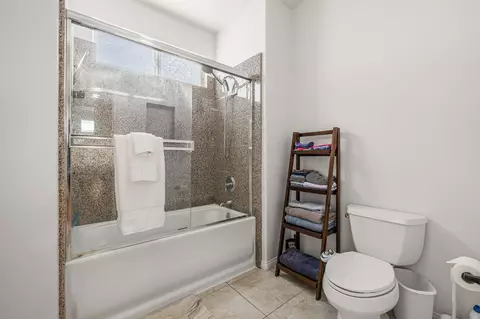 Bath - 39559 Olite Ct, Indio, CA 92203 photo 8 of 8