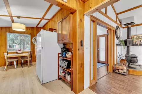 Entry Way - 53454 Double View Dr, Idyllwild, CA 92549 photo 3 of 5