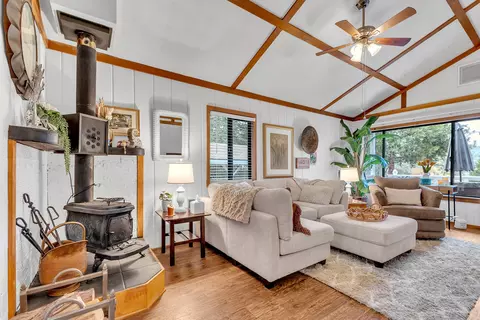 Living - 53454 Double View Dr, Idyllwild, CA 92549 photo 3 of 5