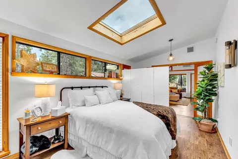 Bedroom - 53454 Double View Dr, Idyllwild, CA 92549 photo 5 of 6