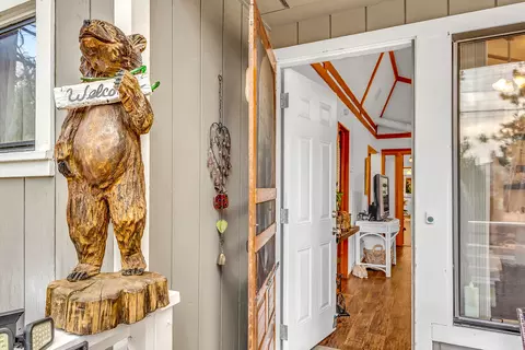 Entry Way - 53454 Double View Dr, Idyllwild, CA 92549 photo 2 of 5